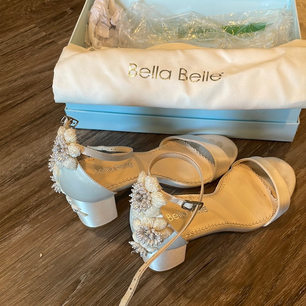 Bella Belle Fabiola 3D Embellished Pearl Block Heels - size 7 (originally $400)